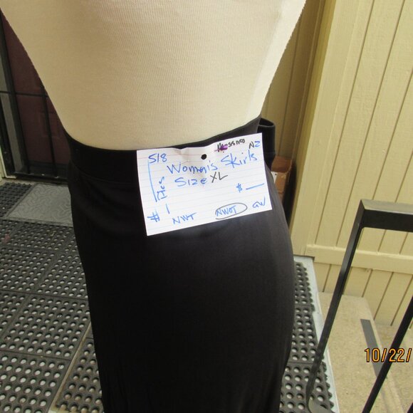 #517  NEW WOMEN'S LONG BLACK SKIRT BY HARPER GREER (SIZE 14W) - Picture 2 of 3